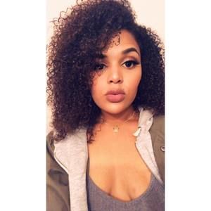 Meet your Posher, Danielle